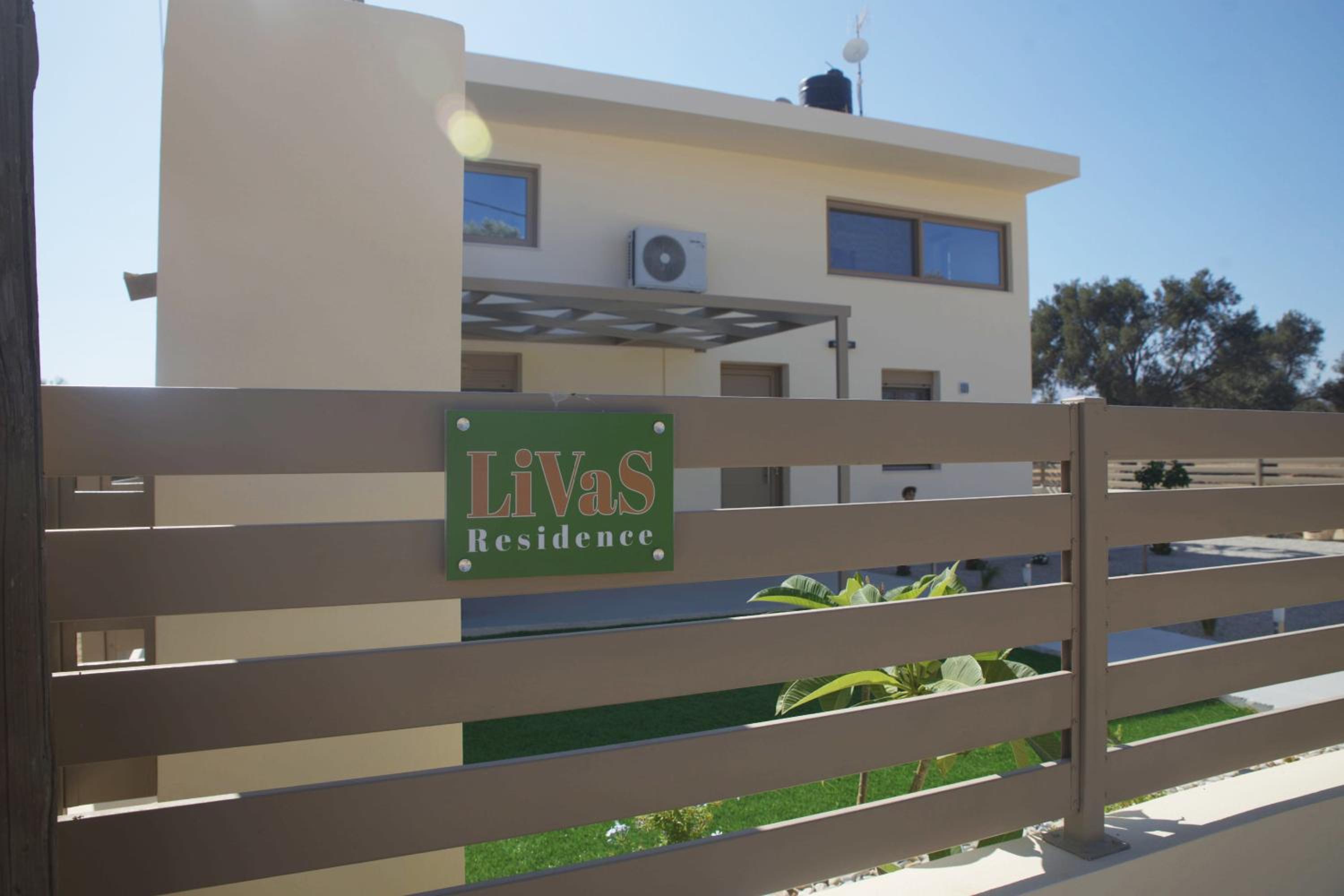 LIVAS Residence
