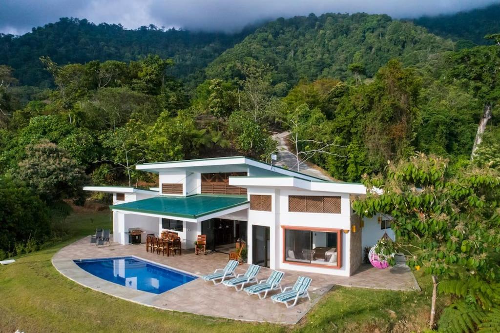 Villa Cascadas
