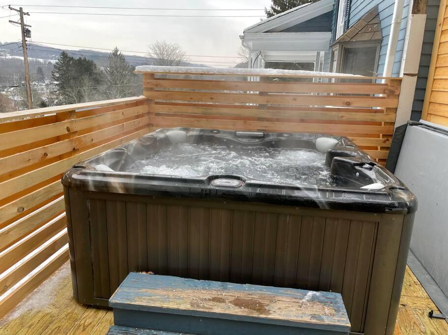 Luxury Estate with Wood Stove and Hot Tub - Dancing Doe Estate view 2