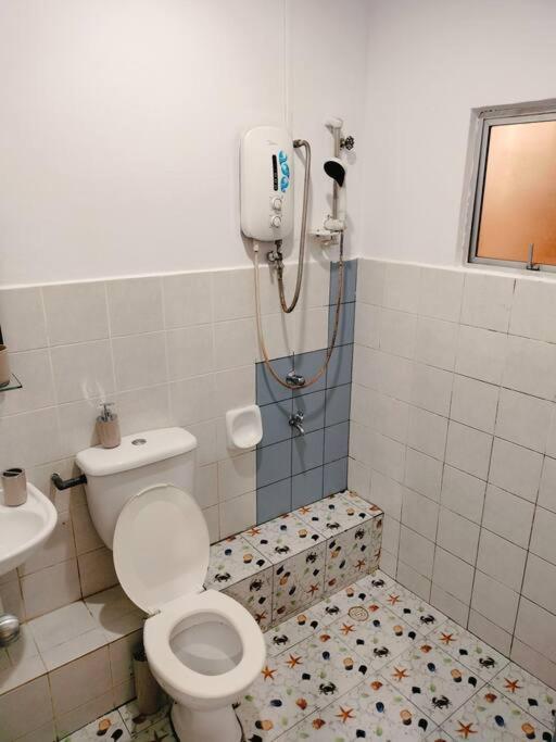 Spacious 3BR Apartment Near Town photo 6