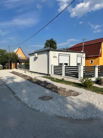 Jana Apartman
