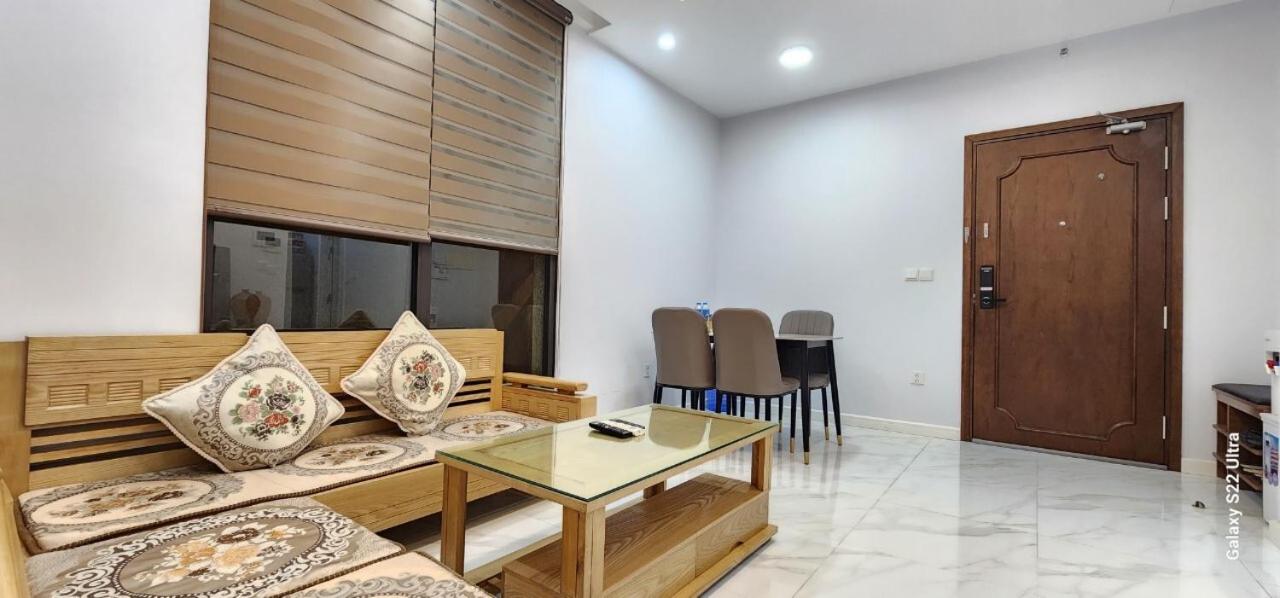 iHome Luxury Apartment in D'eldorado tower