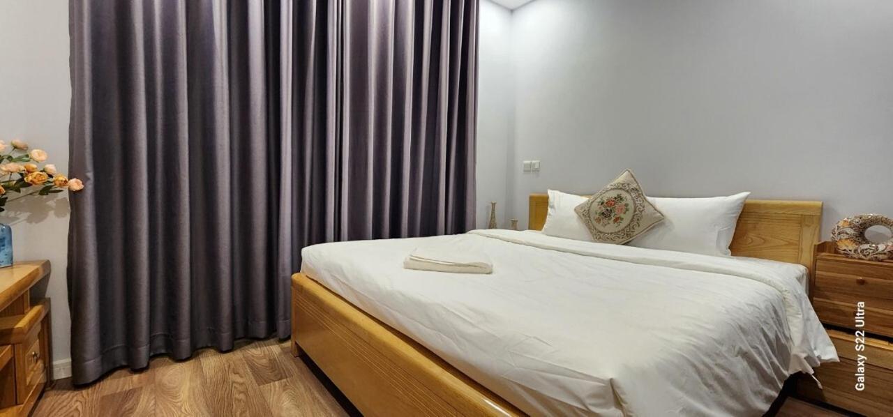iHome Luxury Apartment in D'eldorado tower