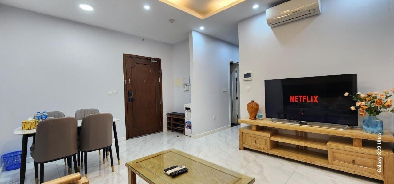 iHome Luxury Apartment in D'eldorado tower