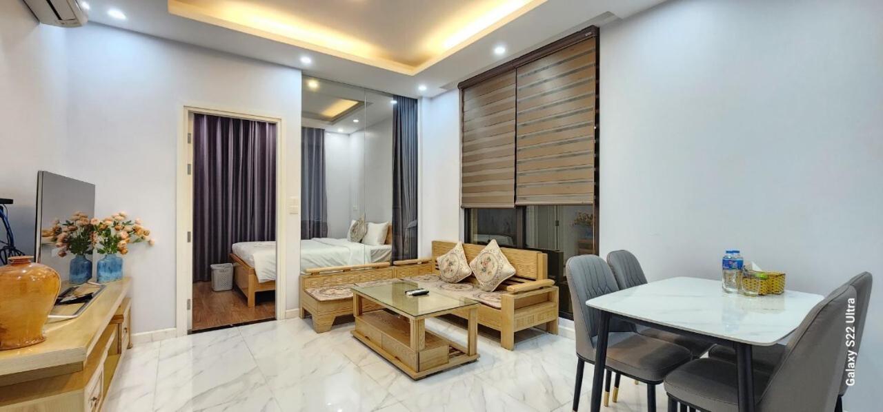 iHome Luxury Apartment in D'eldorado tower