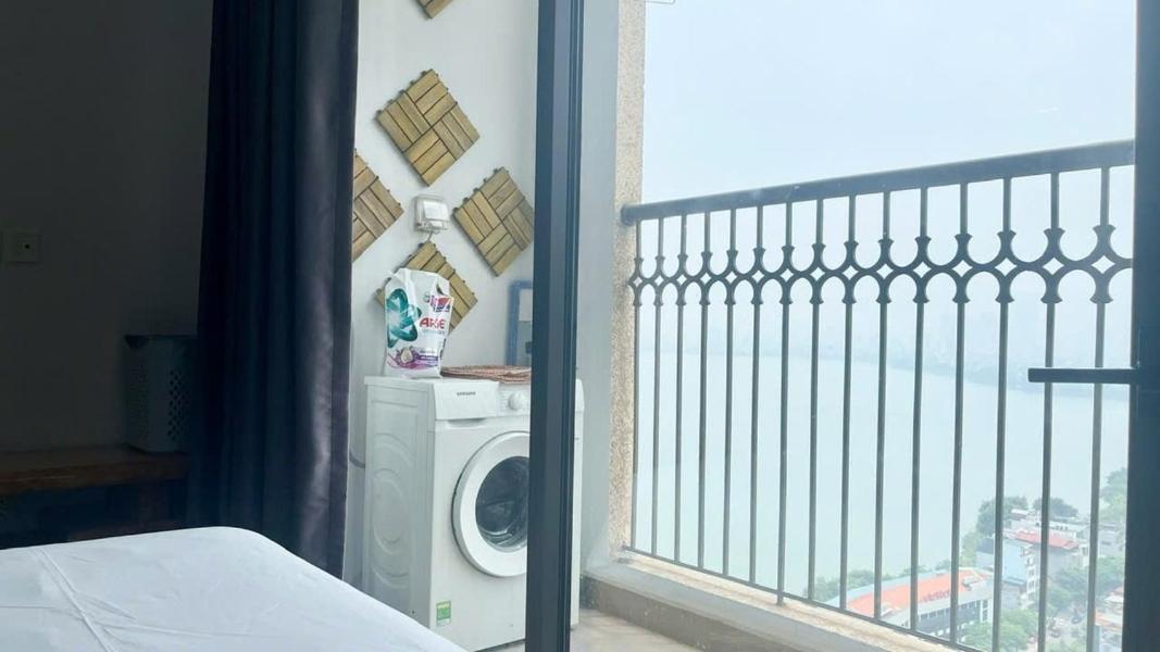 iHome Luxury Apartment in D'eldorado tower