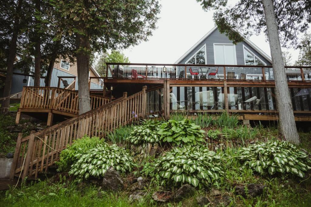 Waterfront lux loft 2 bedroom perfect for couples