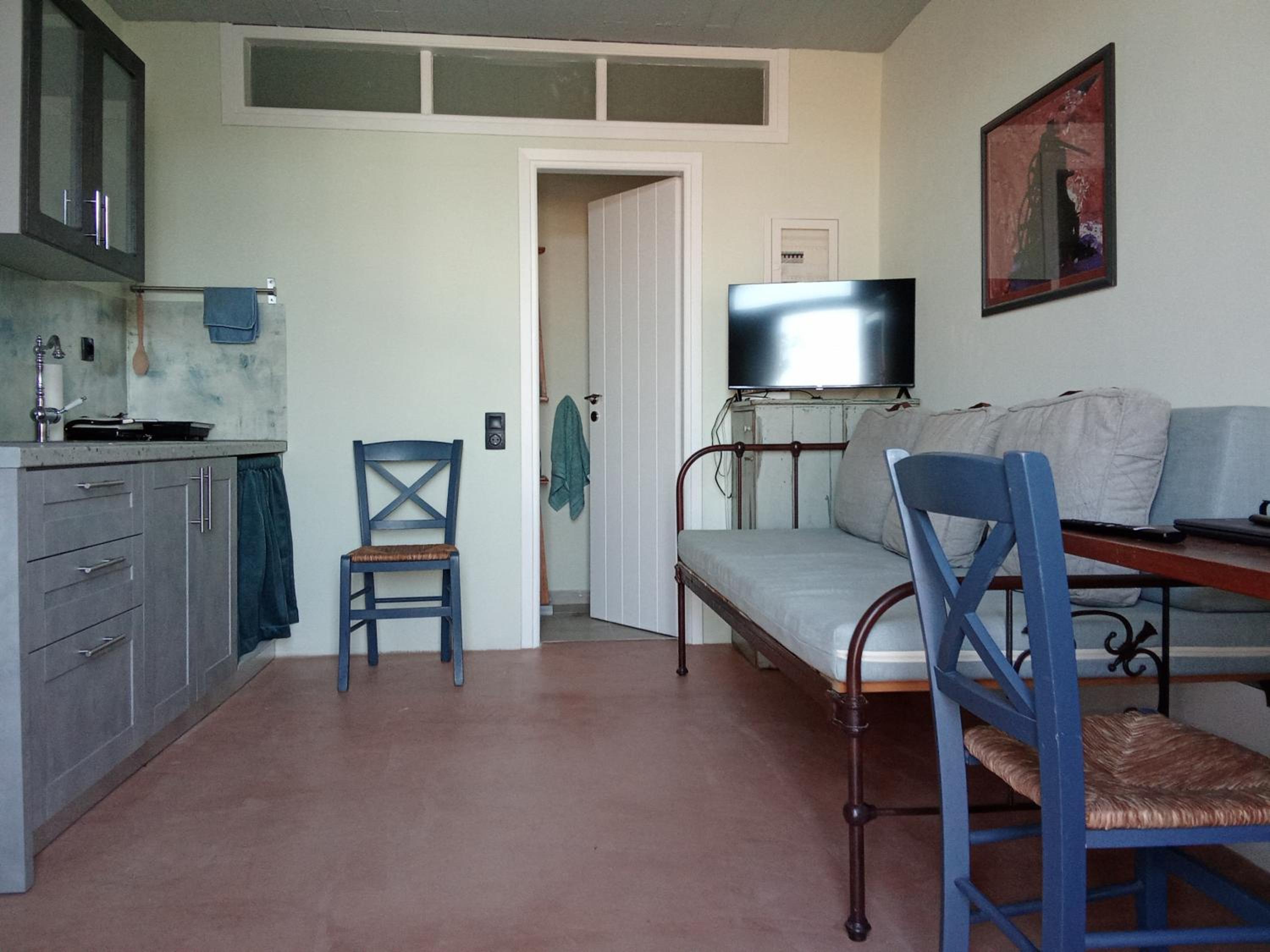 Elva House