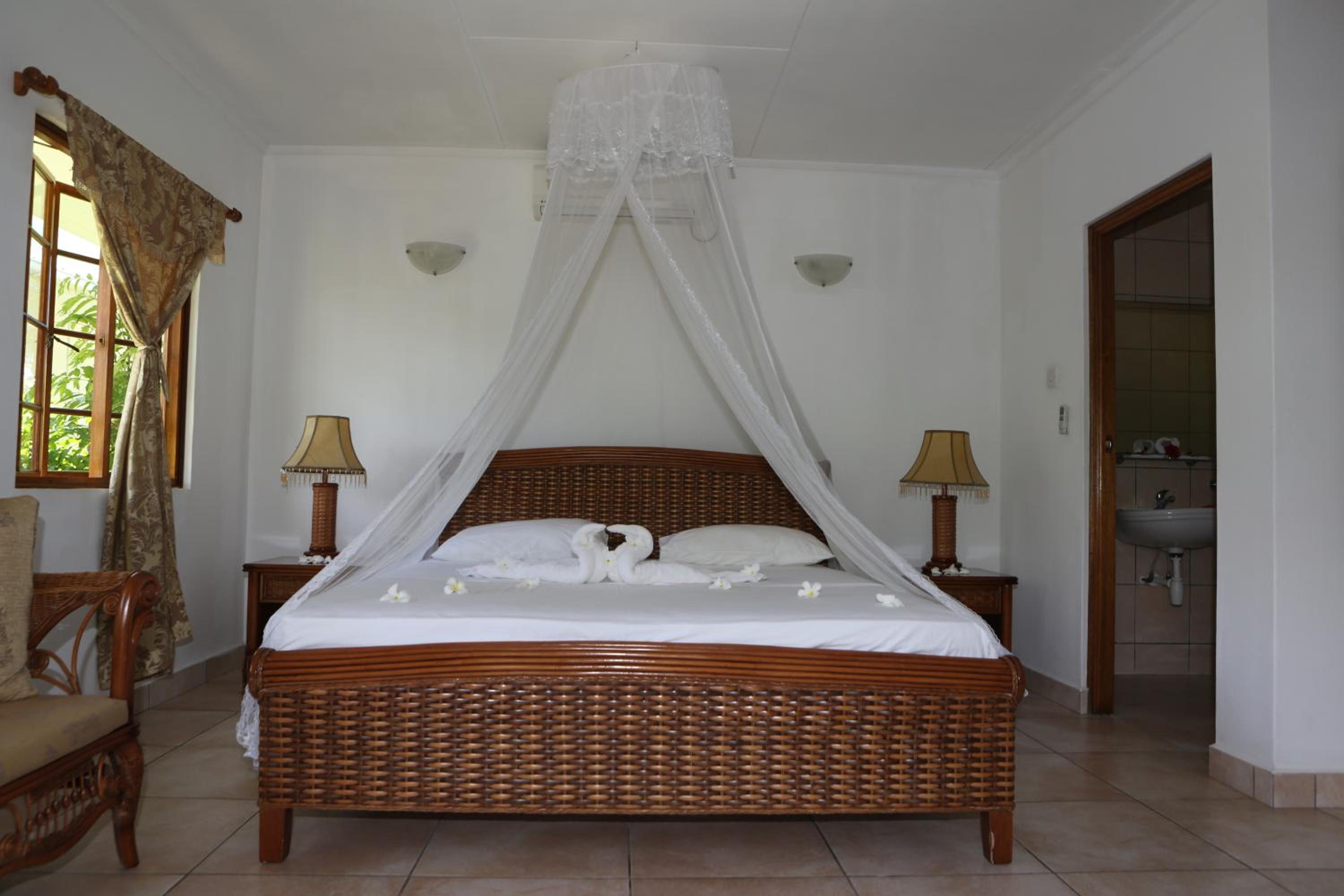 Le Surmer Self Catering Chalets