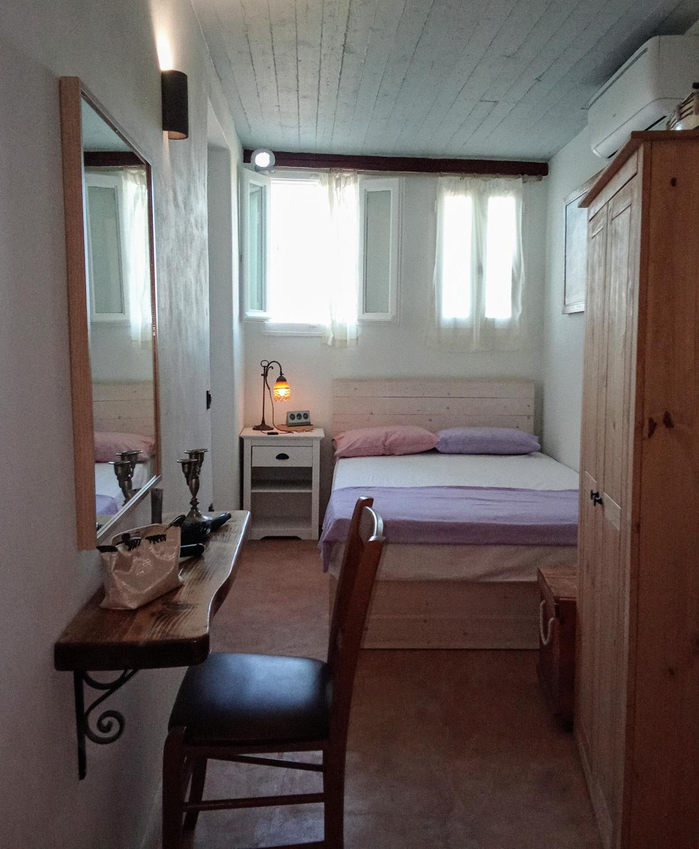 Elva House