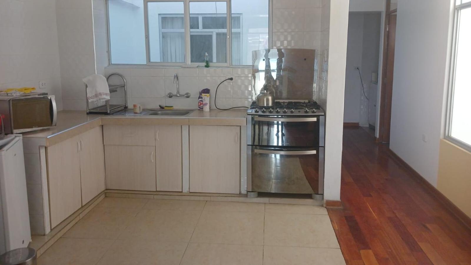 APARTAMENTO PRIMER PISO y cochera view 4