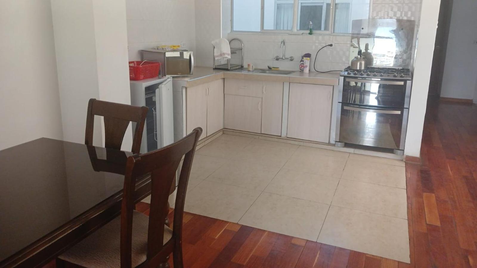 APARTAMENTO PRIMER PISO y cochera view 3
