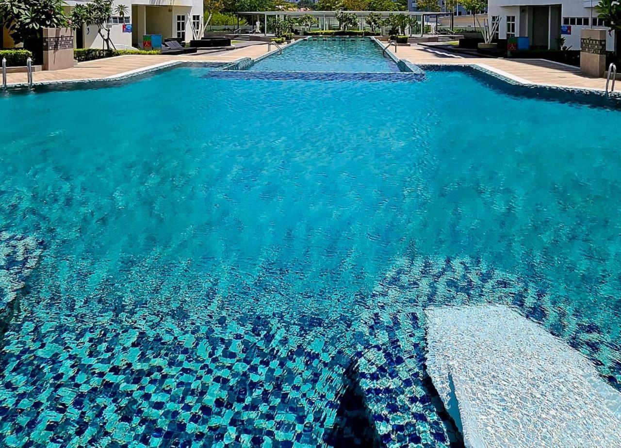 3BR Condo at Gelugor by Hana Suite photo 8