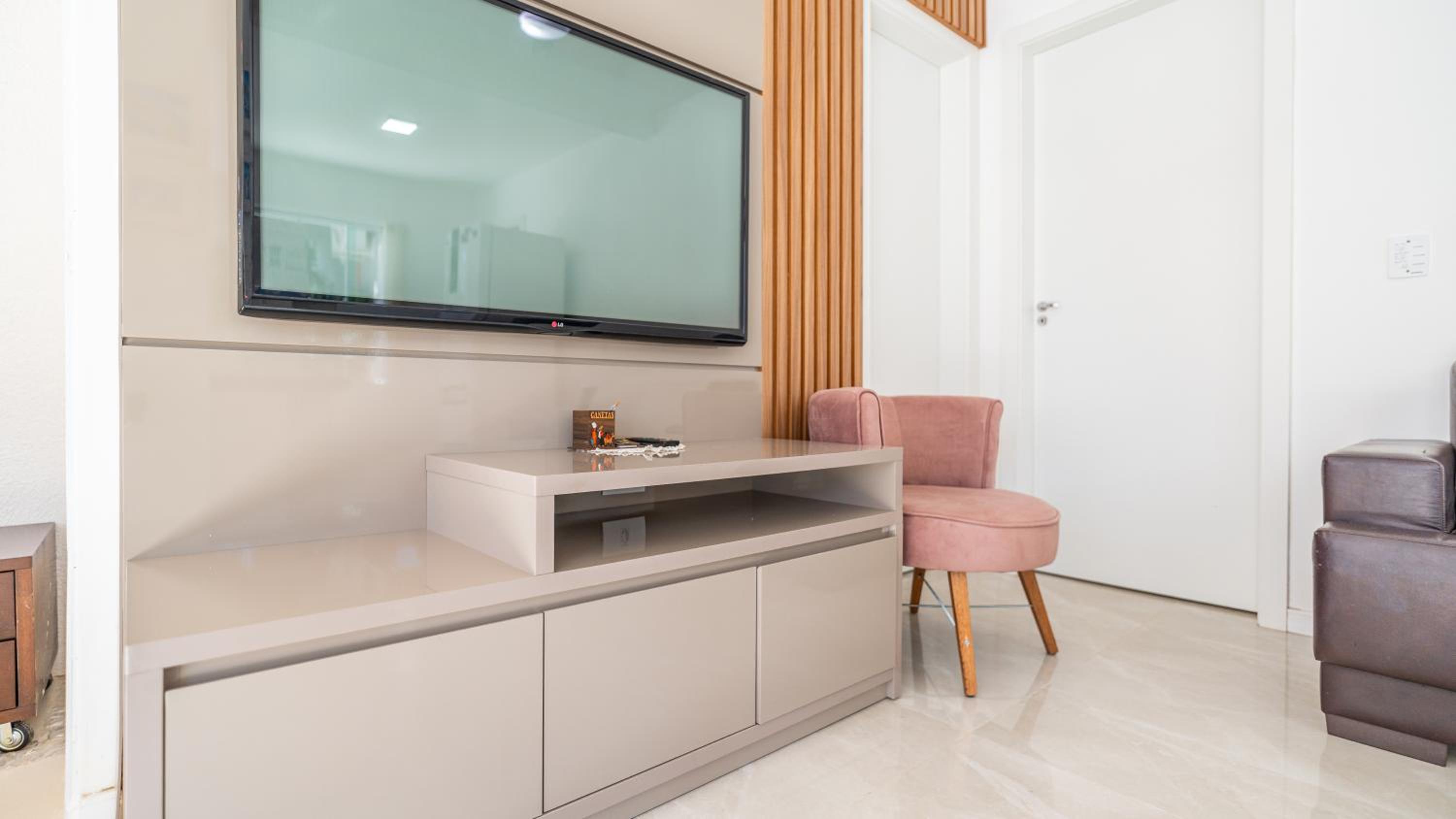 Residencial com Piscina e Jacuzzi com vista para a Natureza