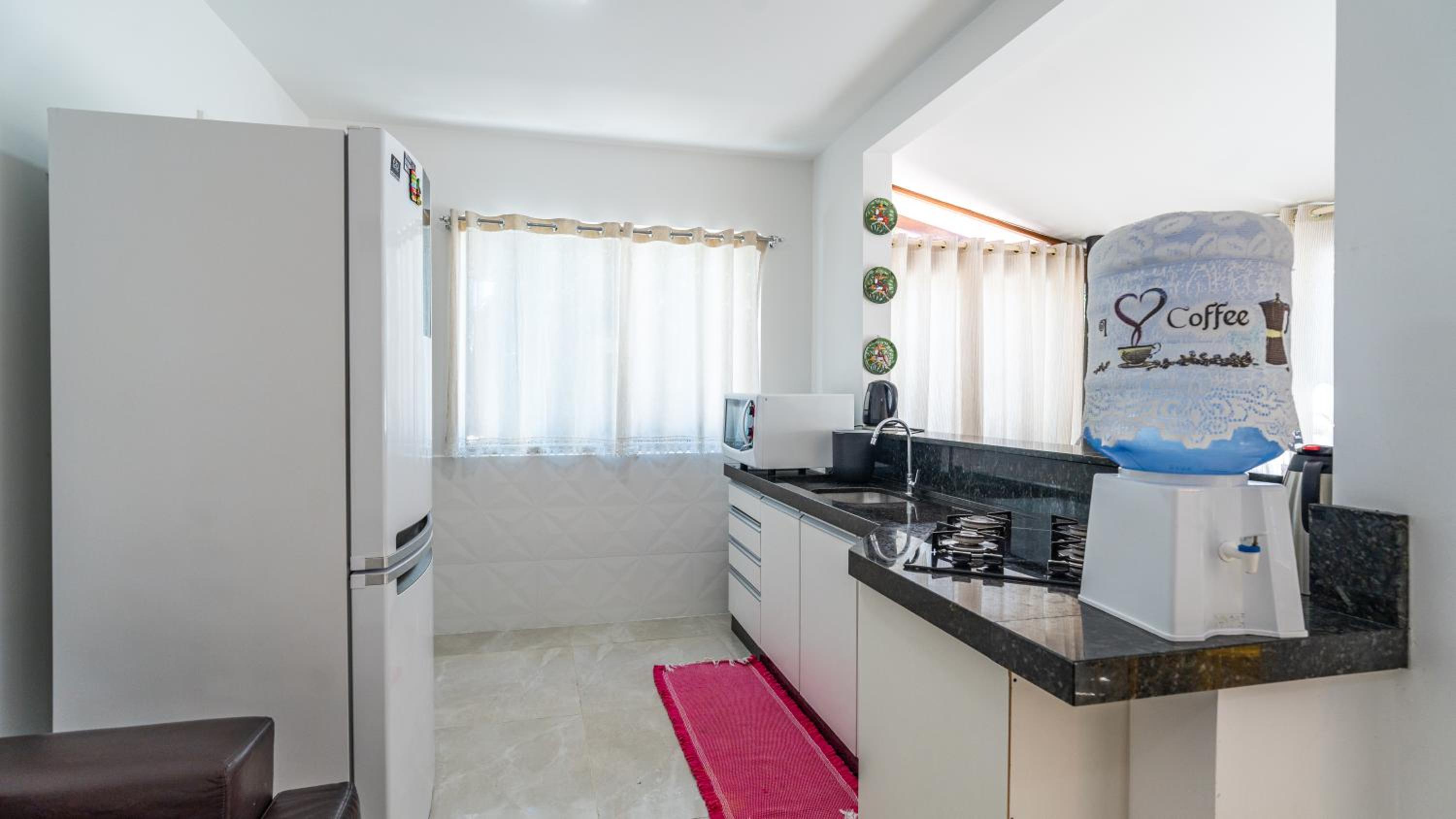 Residencial com Piscina e Jacuzzi com vista para a Natureza