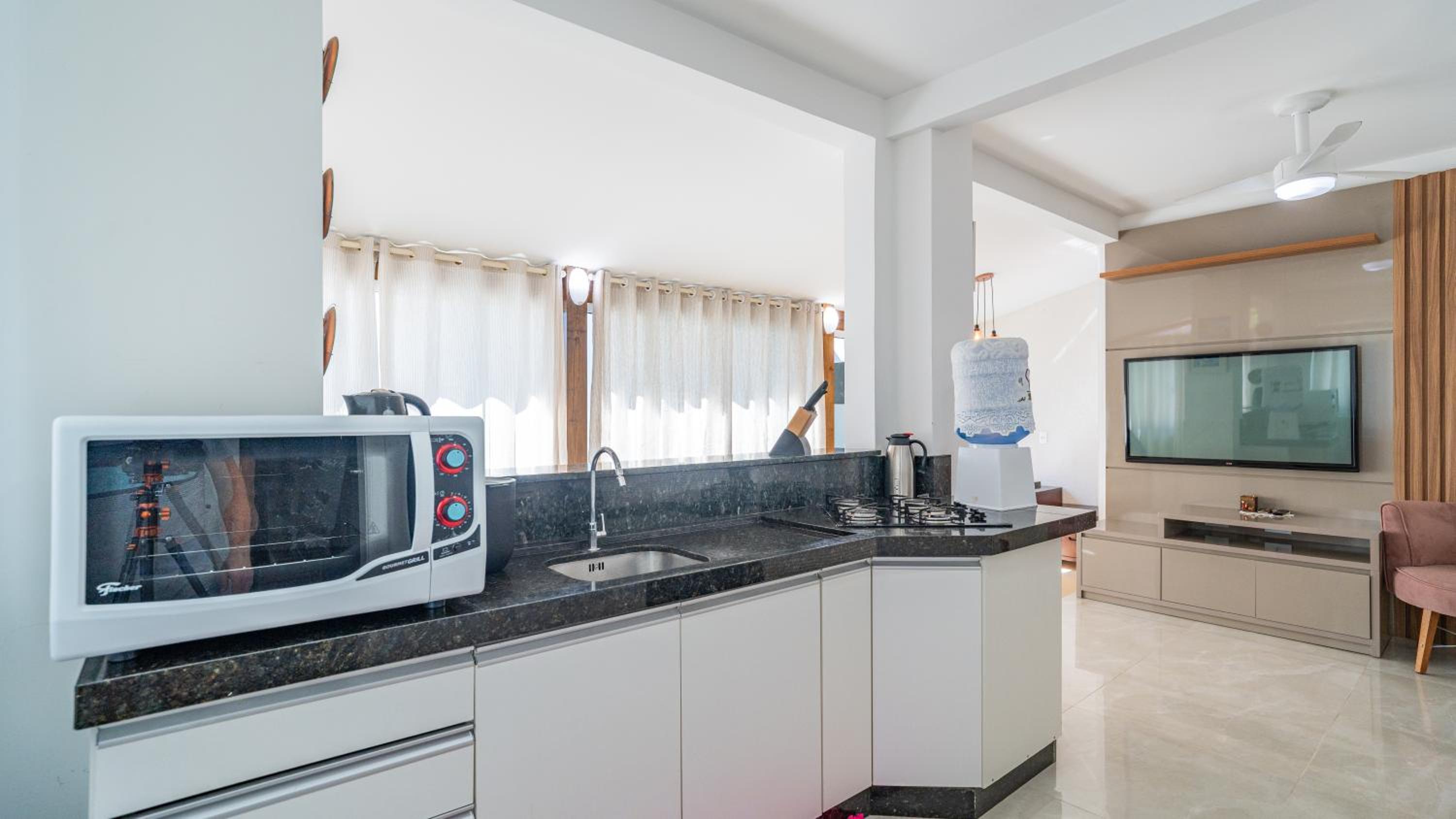 Residencial com Piscina e Jacuzzi com vista para a Natureza