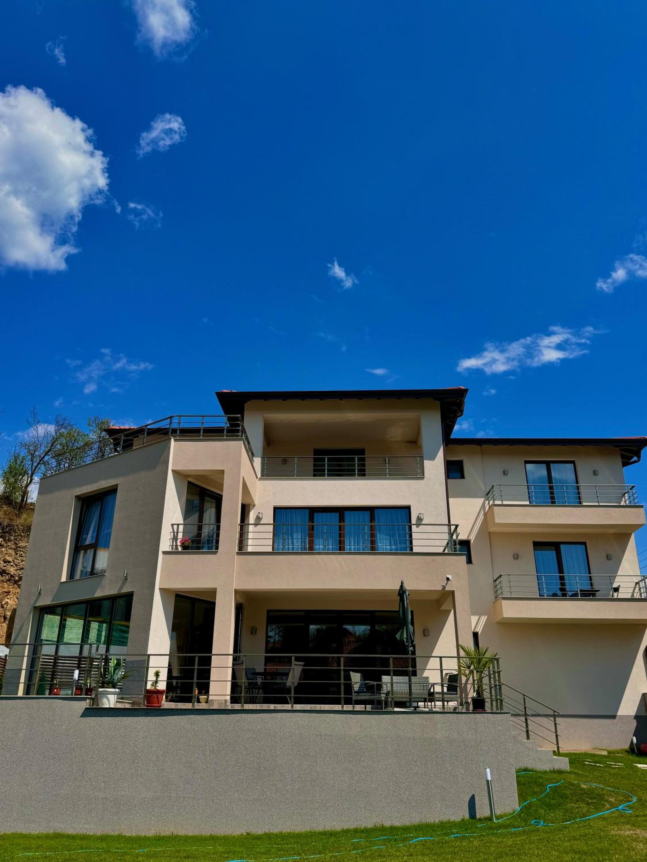 The Hillside Villa
