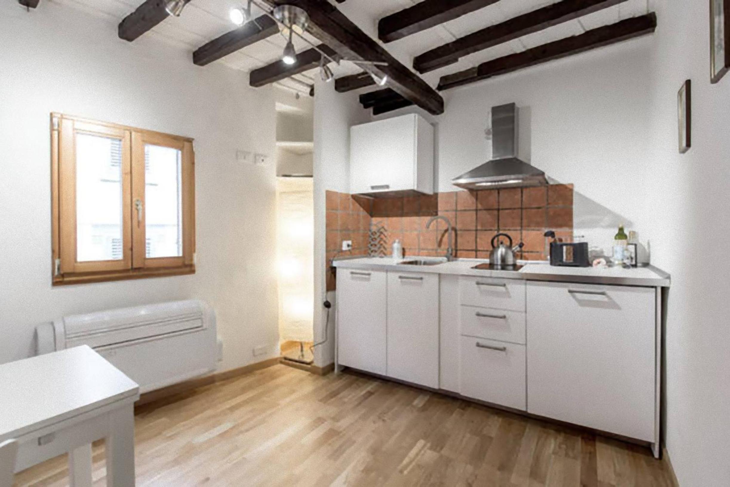 Roommo Carmine