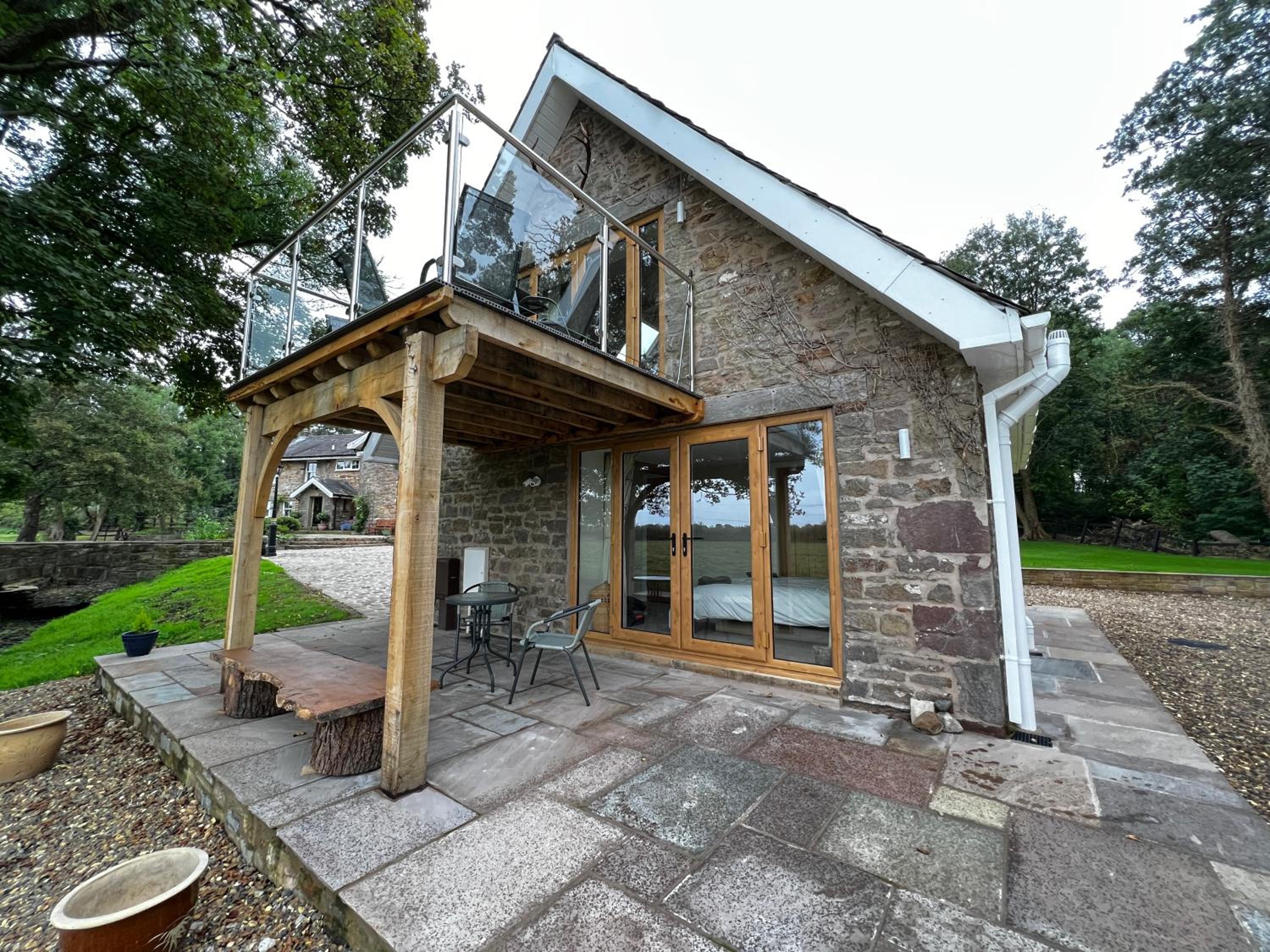 Cosy Alpine Cottage in the heart of Lancashire view 3