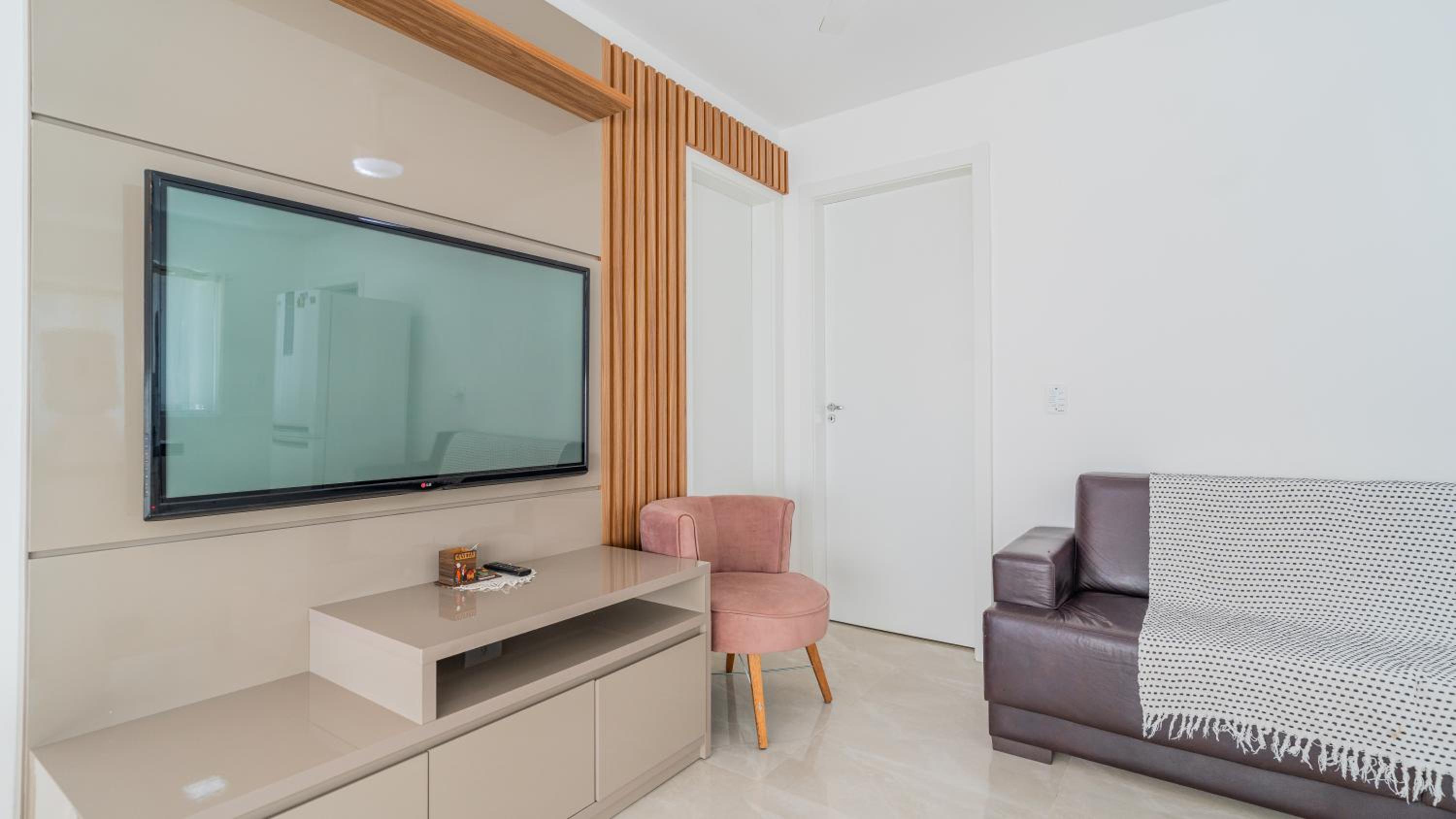 Residencial com Piscina e Jacuzzi com vista para a Natureza