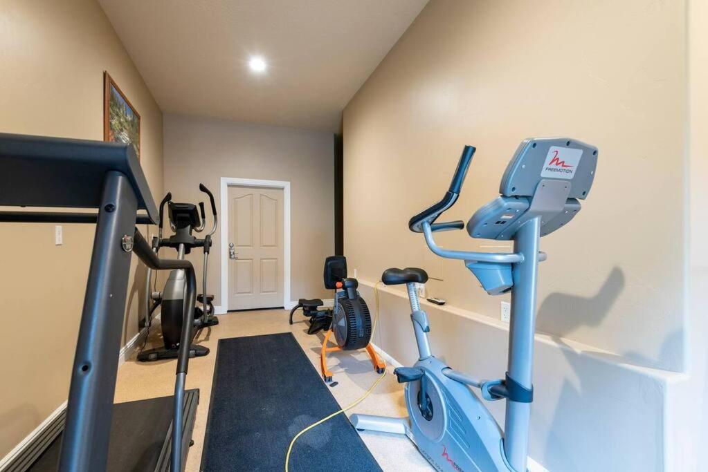 Lakeside Escape 1 BR with Resort Amenities view 5