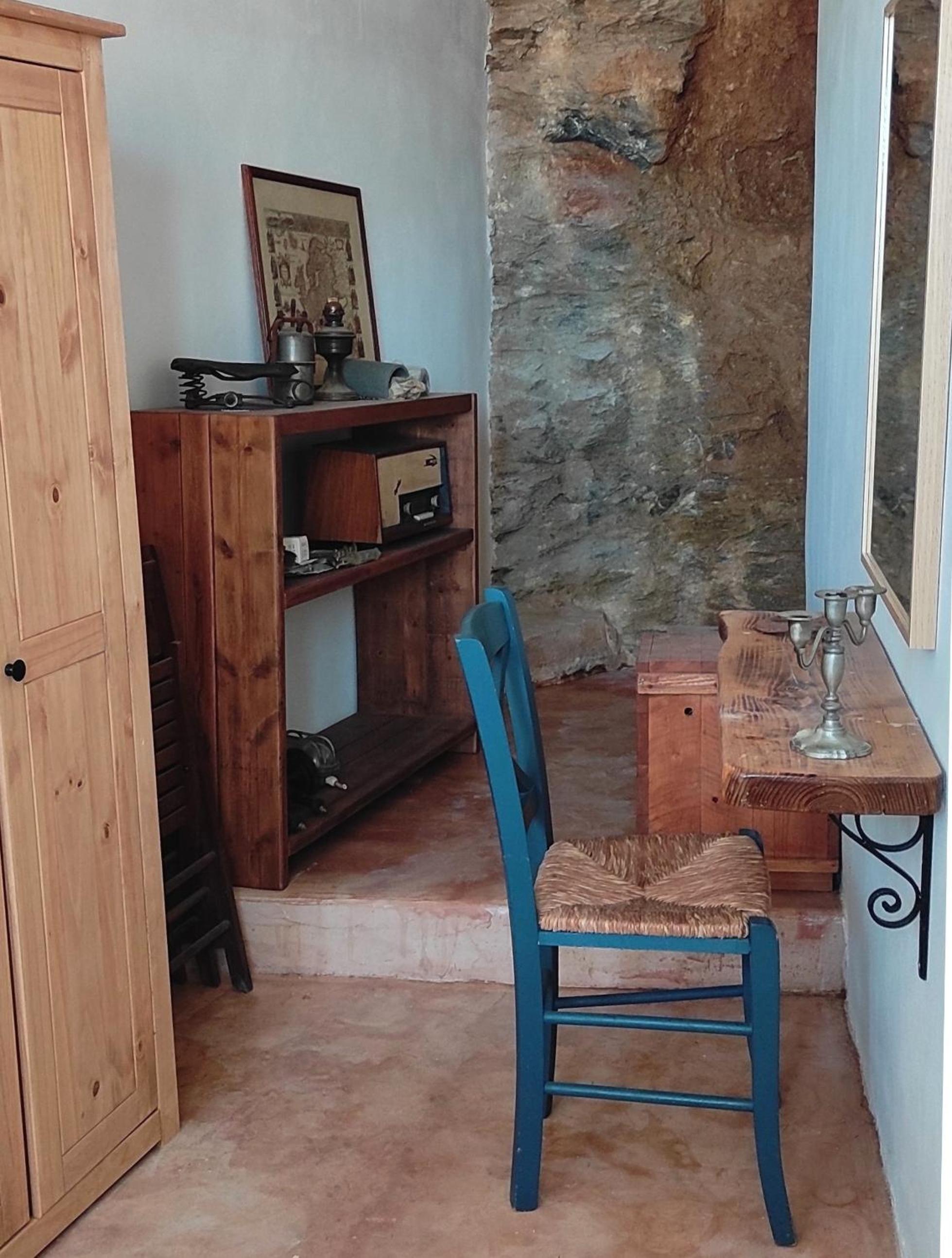 Elva House