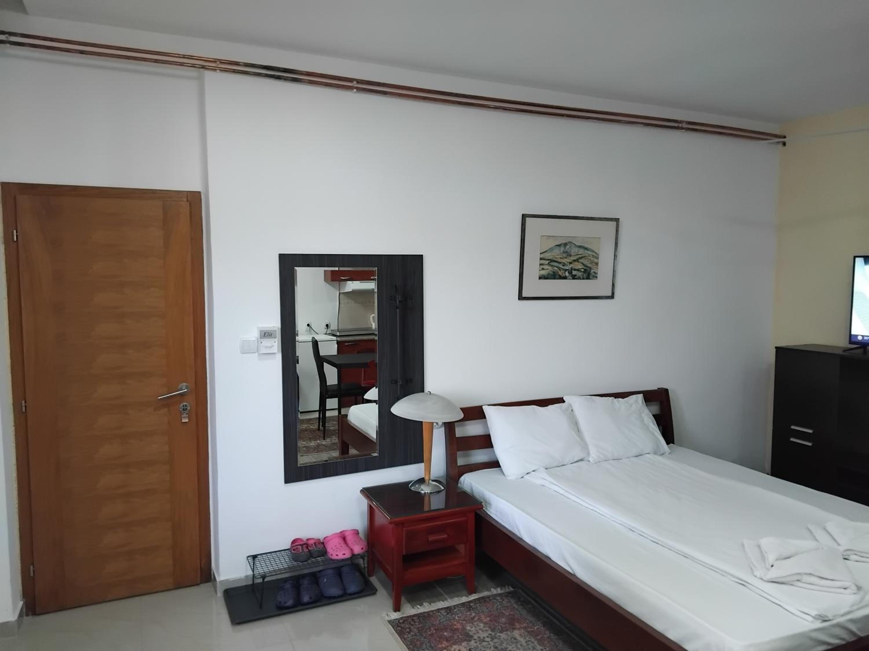 APARTMANSKI SMEŠTAJ SOLARIS kod Aqua Parka Lux Apartman LAZAR