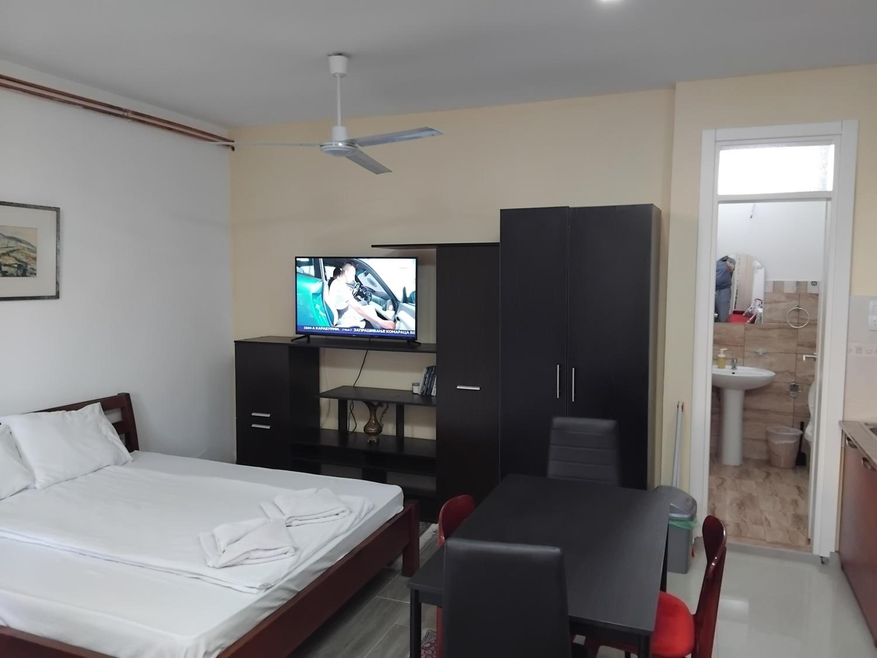 APARTMANSKI SMEŠTAJ SOLARIS kod Aqua Parka Lux Apartman LAZAR