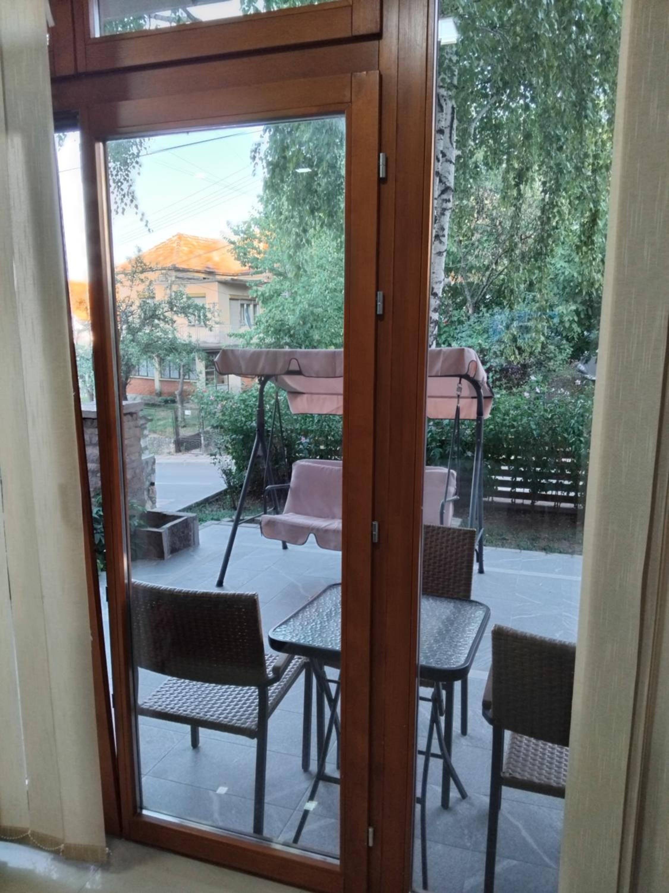APARTMANSKI SMEŠTAJ SOLARIS kod Aqua Parka Lux Apartman LAZAR