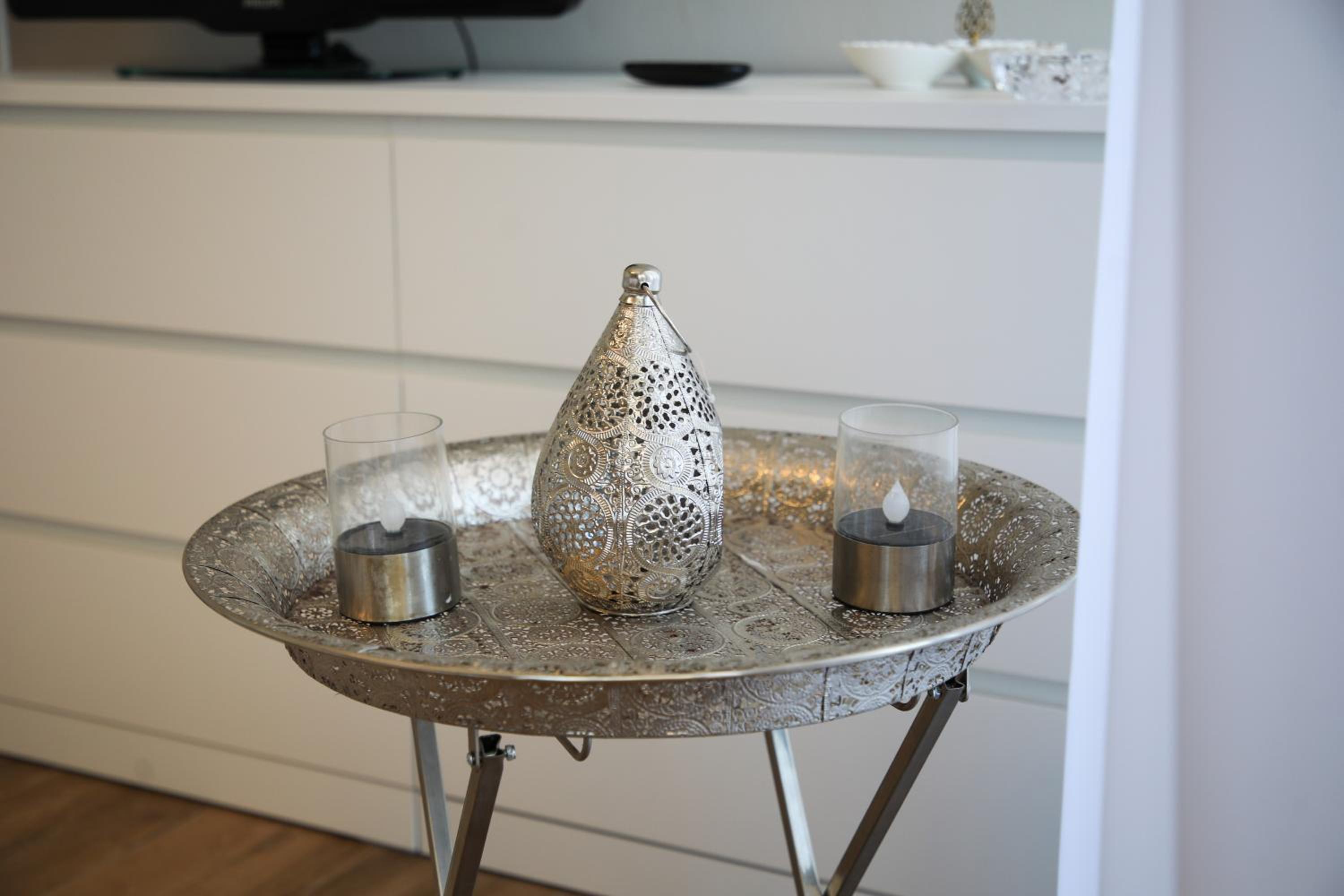 Bay View Balcony- Luxury Apartments With Free Parking