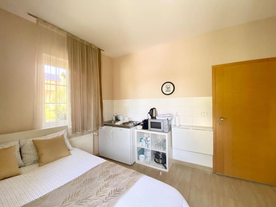 Linden Garden Apartment