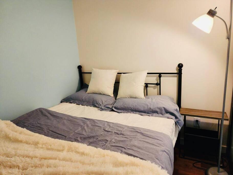 Luxury Downtown 2 Bedroom Condo with Pool!