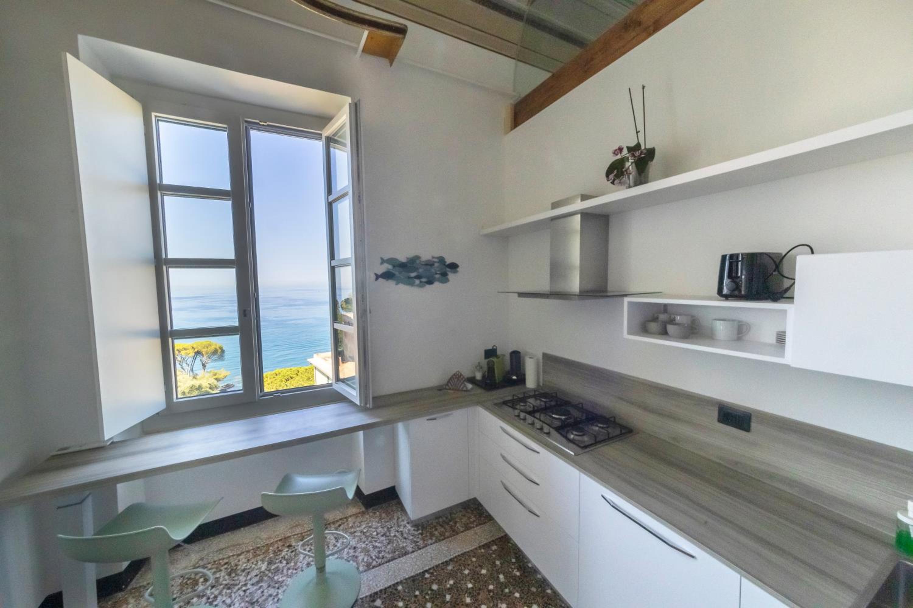 Villa Baia dei Frati view 4