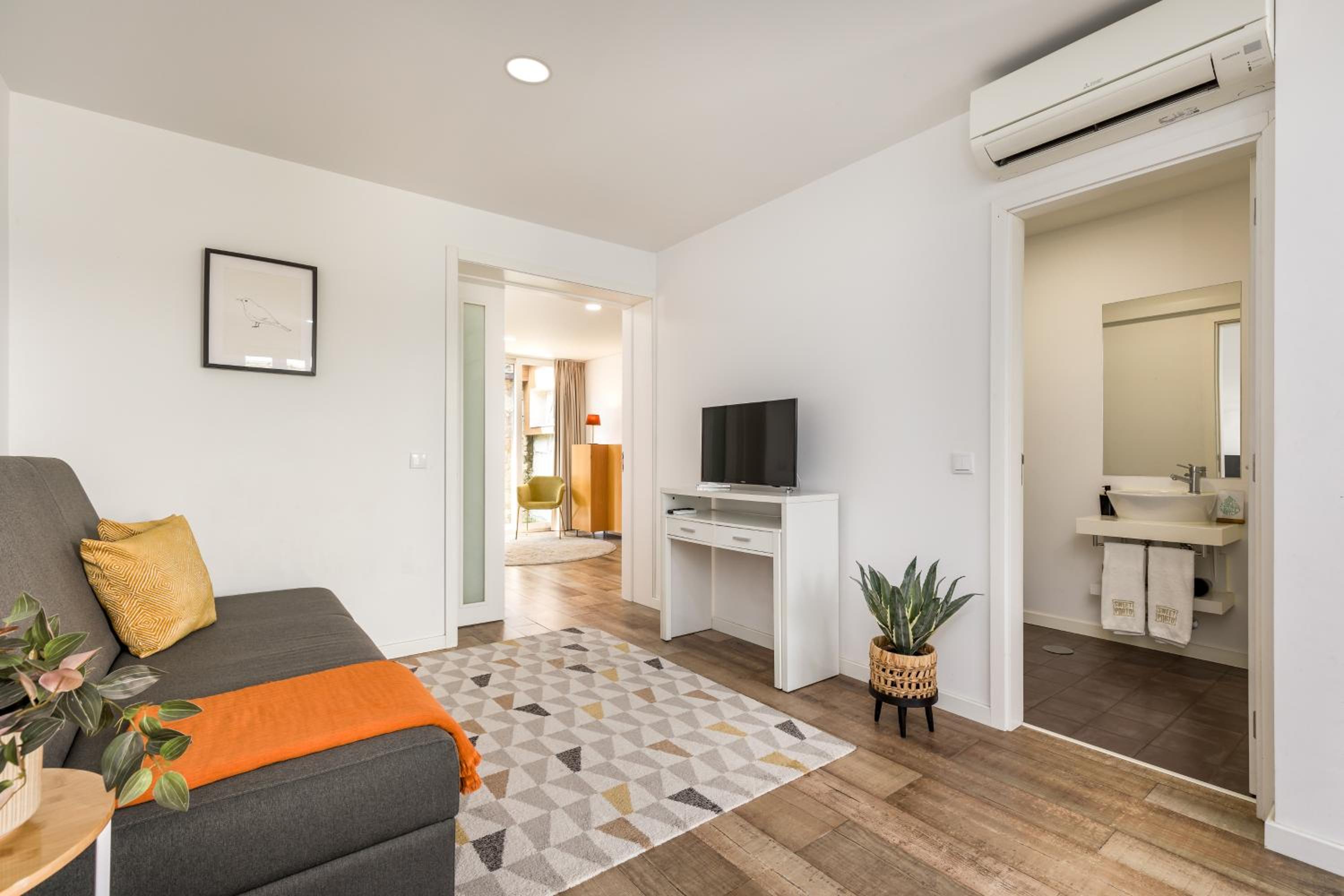 Apartment Boavista Roundabout by Sweet Porto