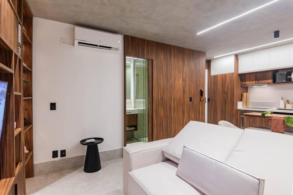 Studio Luxo Faria Lima Arthur Casas Ferreira Lobo