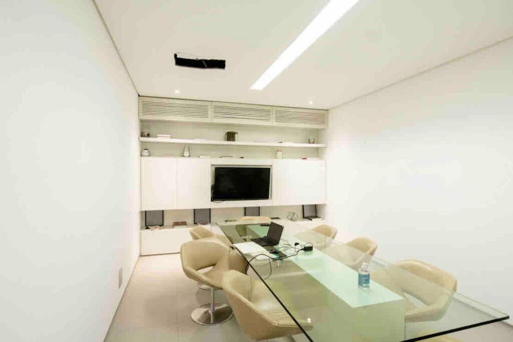 Studio Luxo Faria Lima Arthur Casas Ferreira Lobo