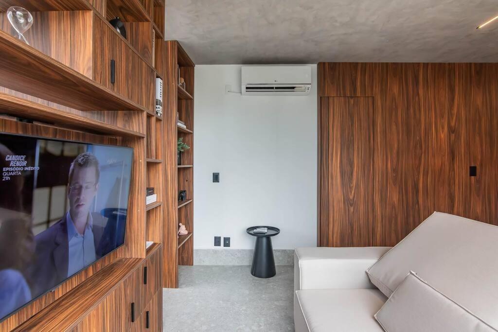 Studio Luxo Faria Lima Arthur Casas Ferreira Lobo