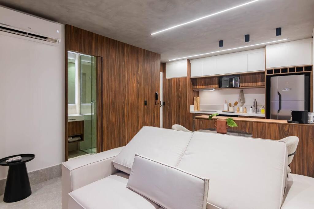 Studio Luxo Faria Lima Arthur Casas Ferreira Lobo