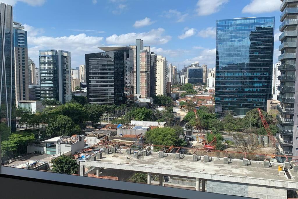 Studio Luxo Faria Lima Arthur Casas Ferreira Lobo