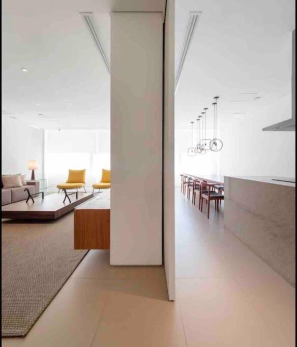 Studio Luxo Faria Lima Arthur Casas Ferreira Lobo