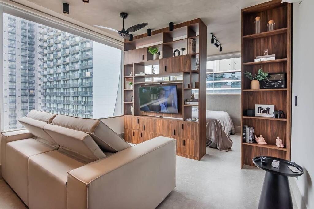 Studio Luxo Faria Lima Arthur Casas Ferreira Lobo