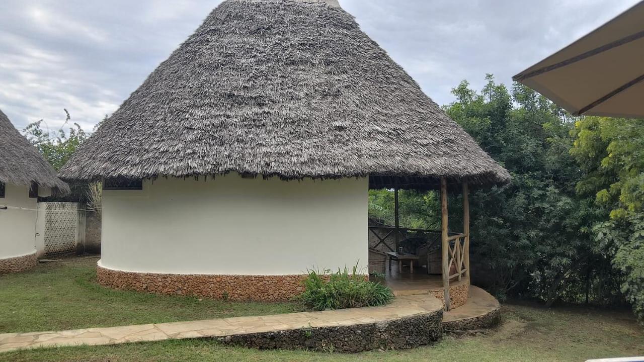 Ndege cottages