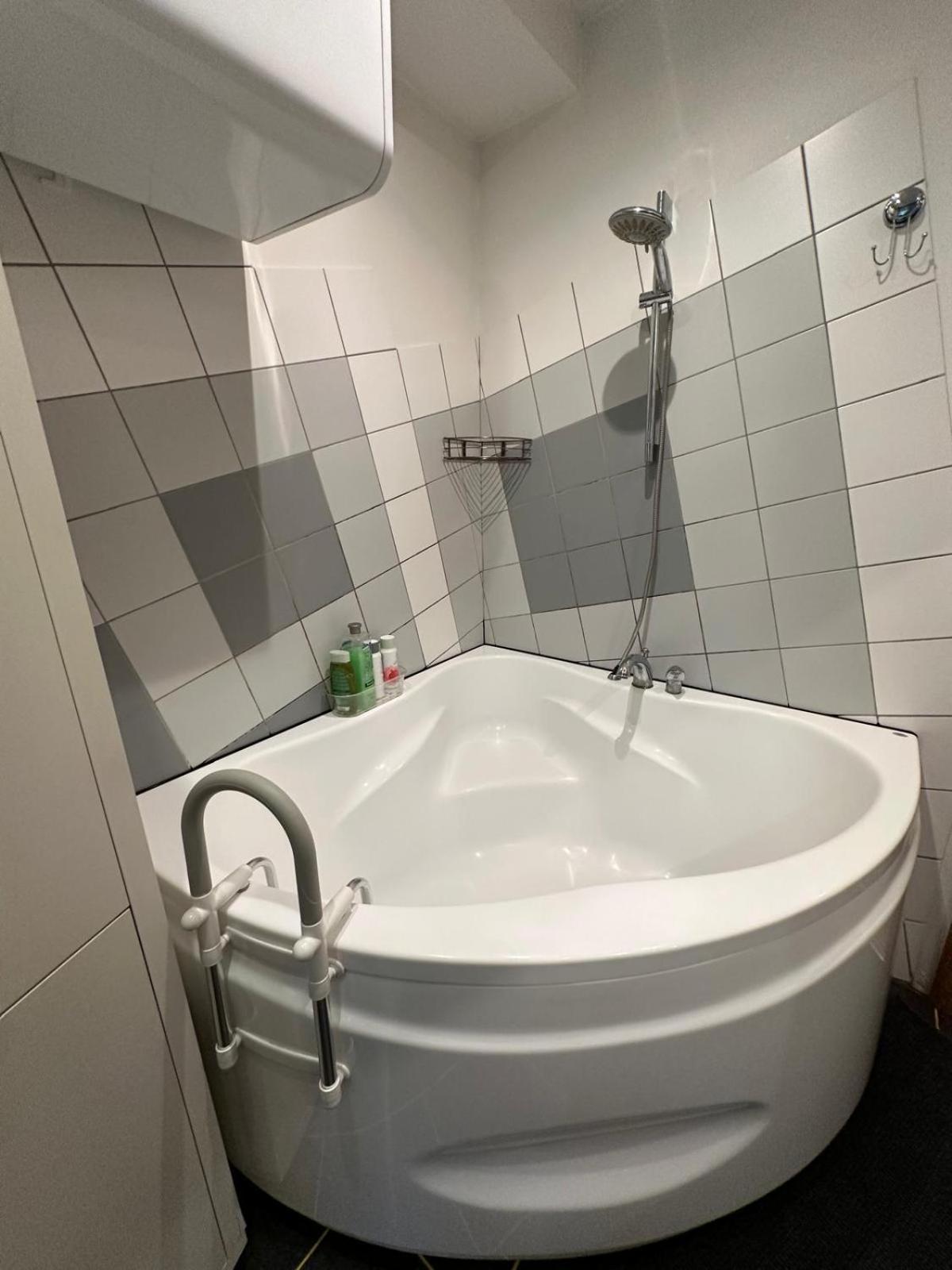 Andrea Apartamenti