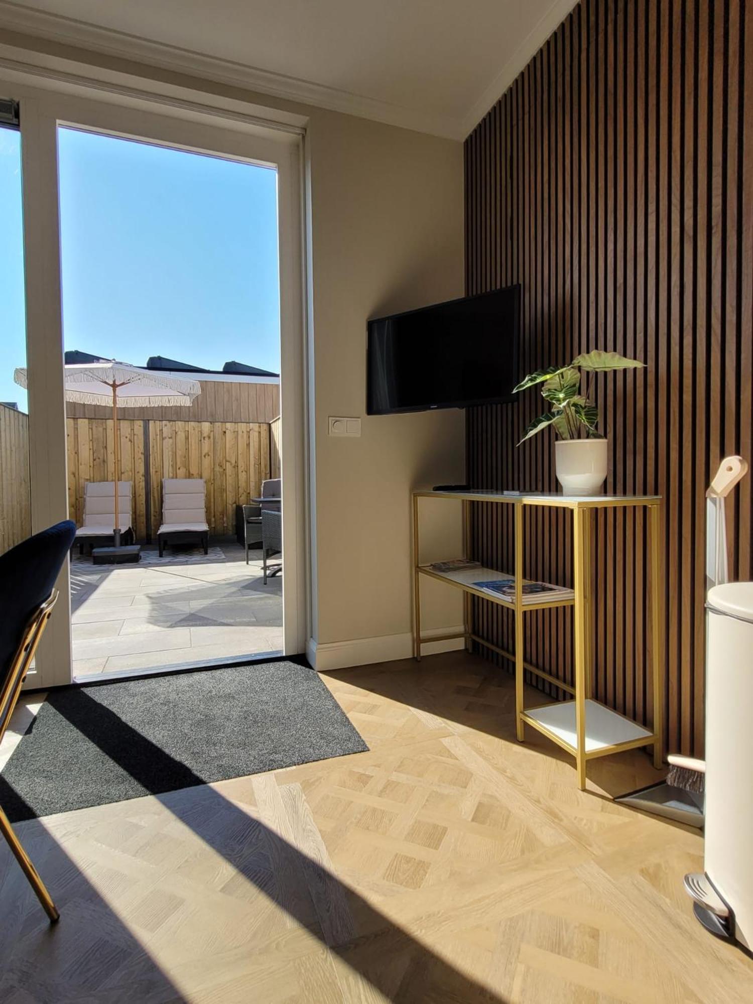 Luxe kamer Langendam 48 met privé terras view 3