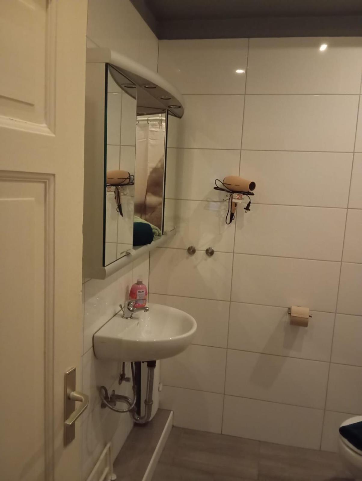 Flensburg Strandnah 3 en Flensburg — bathroom