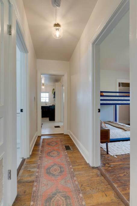 Southern Charmer Close to Broadway Sleeps 8 view 5