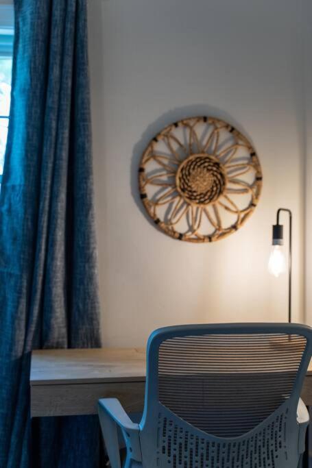 Bohemian Retreat Sleeps 6, two miles from Broadway! view 5