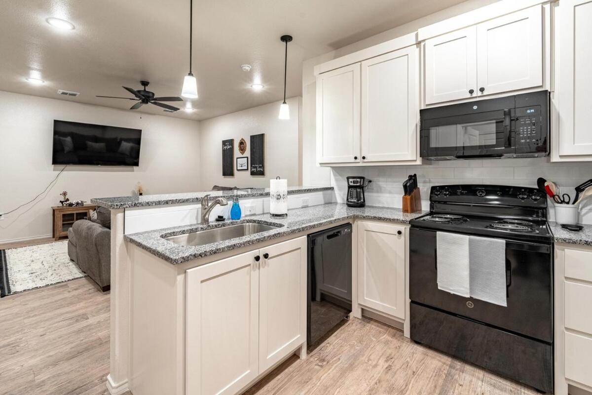 Flatland Retreat - 3BR 2BA - Brand New Home view 4