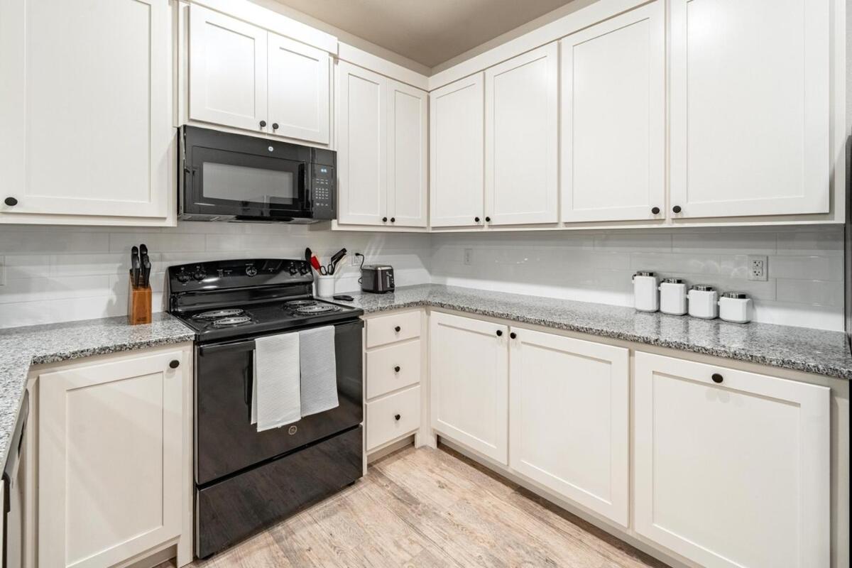 Flatland Retreat - 3BR 2BA - Brand New Home view 5