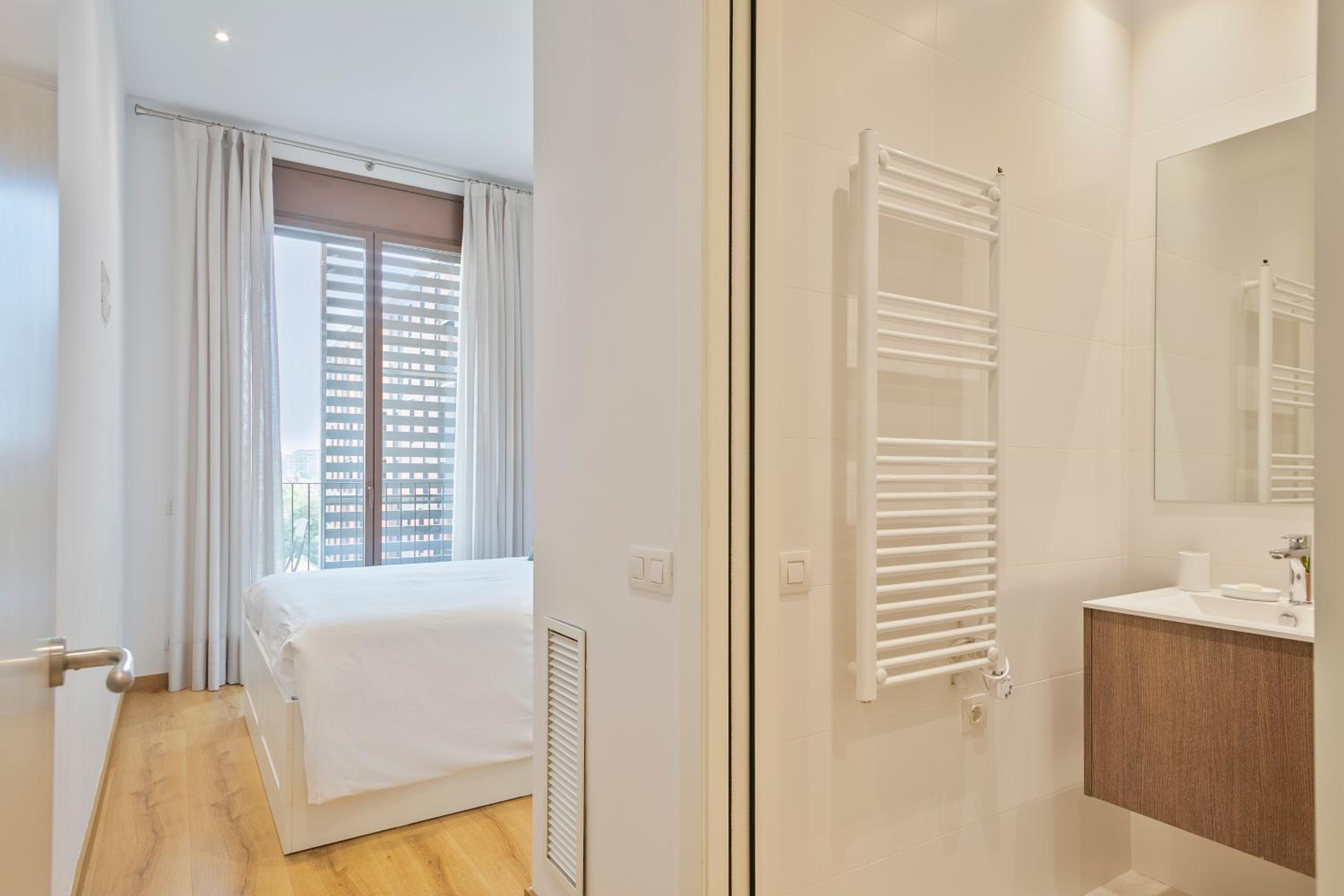 Aspasios Arc de Triomf Apartments